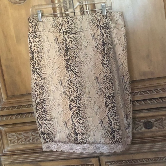 ♥Sale♥ Stunning Leopard and Lace Reversible Skirt 14 - Picture 1 of 14